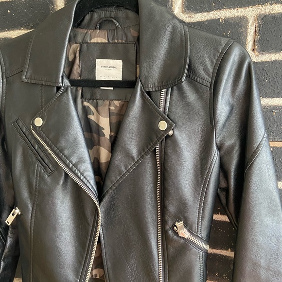 Vero Moda Faux Leather Moto Jacket - Picture 3 of 9